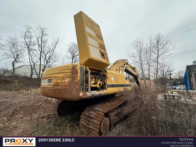 Image of John Deere 330LC equipment image 1