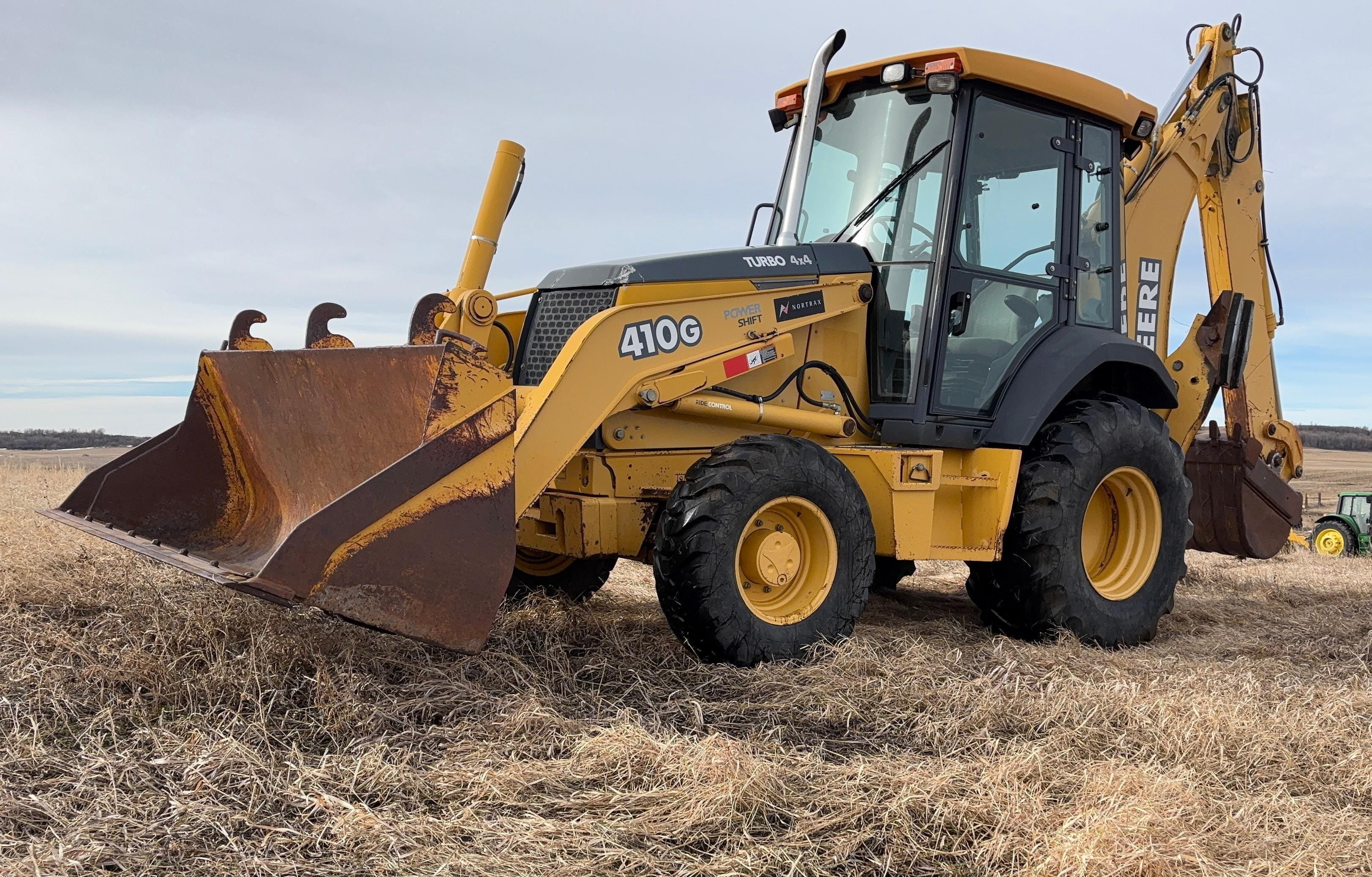 2001 John Deere 410G Equipment Image0