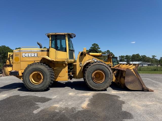 Image of John Deere 744H equipment image 3