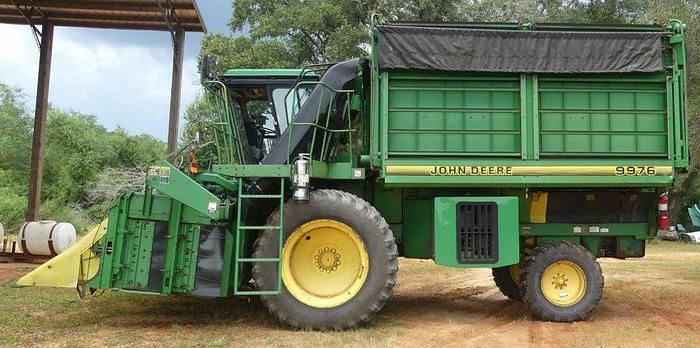 2001 John Deere 9976 Image