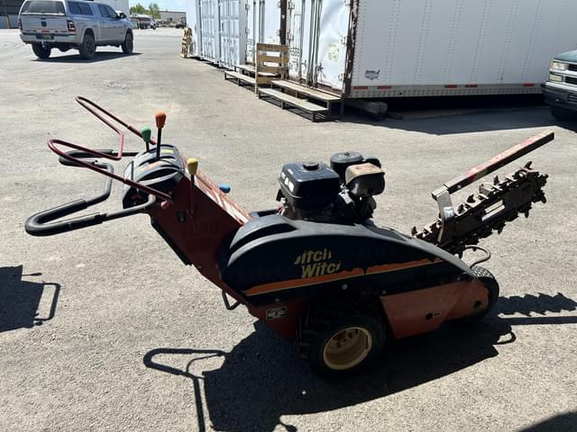 Image of Ditch Witch 1230 equipment image 4