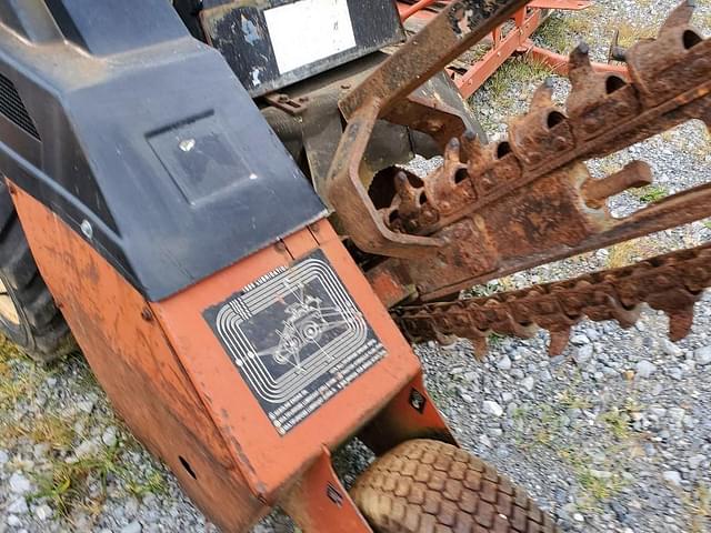 Image of Ditch Witch 1820 equipment image 3