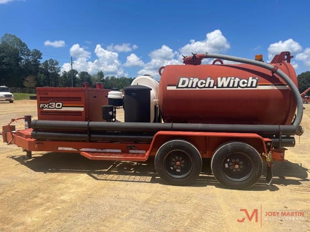 Image of Ditch Witch FX30 equipment image 4