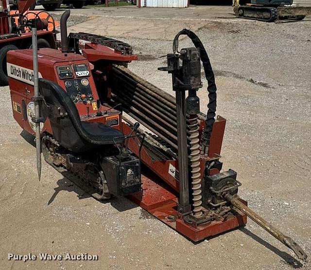 Image of Ditch Witch JT520 equipment image 2