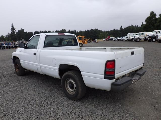 Image of Dodge Ram 1500 equipment image 4