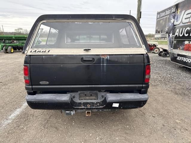 Image of Dodge Ram 1500 equipment image 2