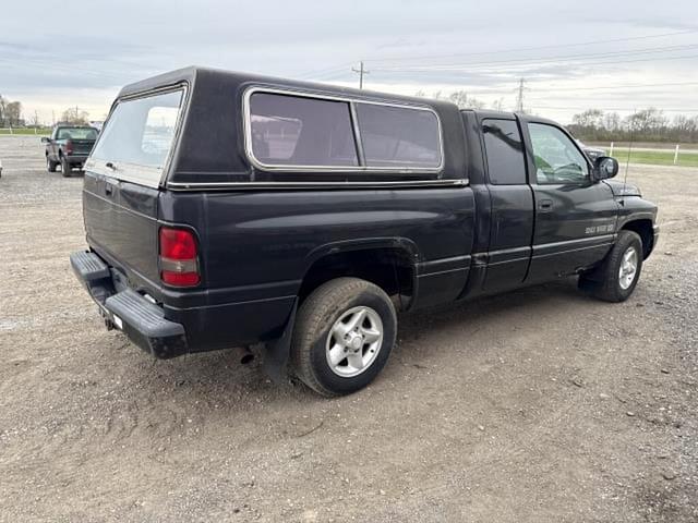 Image of Dodge Ram 1500 equipment image 3