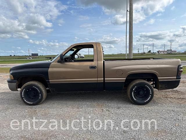 Image of Dodge Ram 1500 equipment image 1