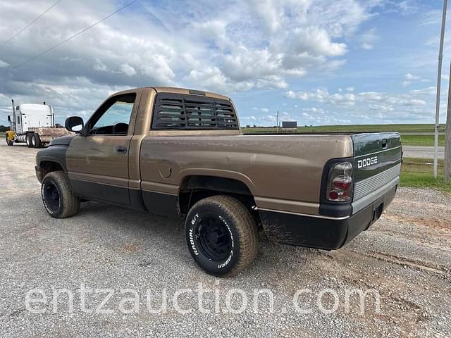 Image of Dodge Ram 1500 equipment image 2