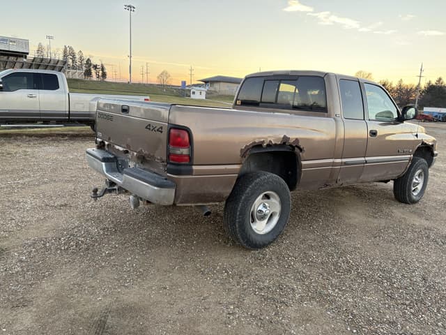 Image of Dodge Ram 1500 equipment image 2