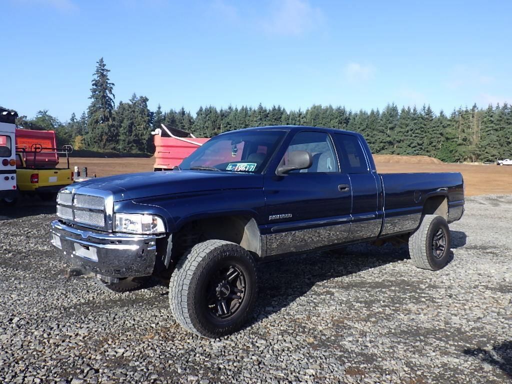 2001 Dodge Ram 2500 Equipment Image0