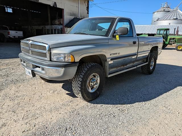 Image of Dodge Ram 2500 equipment image 1