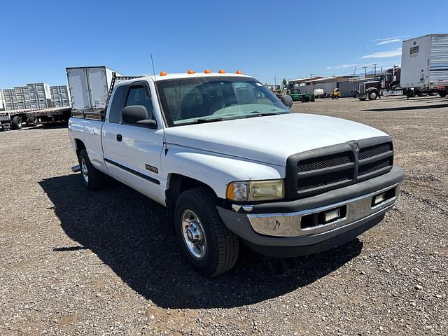 Image of Dodge Ram 2500 equipment image 3