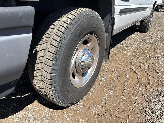 Image of Dodge Ram 2500 equipment image 4