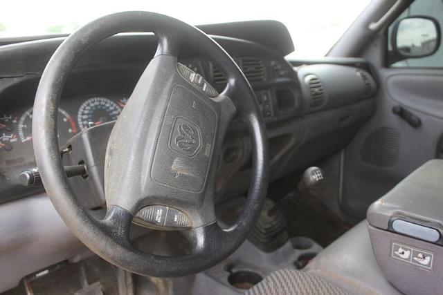 Image of Dodge Ram 2500 equipment image 4