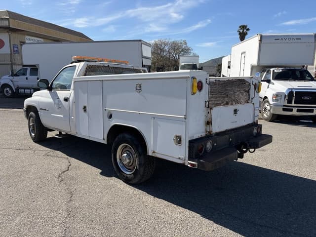 Image of Dodge Ram 2500 equipment image 3