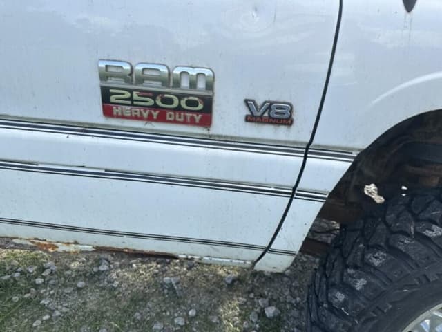 Image of Dodge Ram 2500 equipment image 4