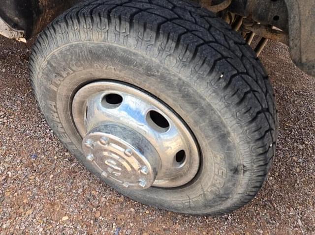 Image of Dodge Ram 3500 equipment image 3