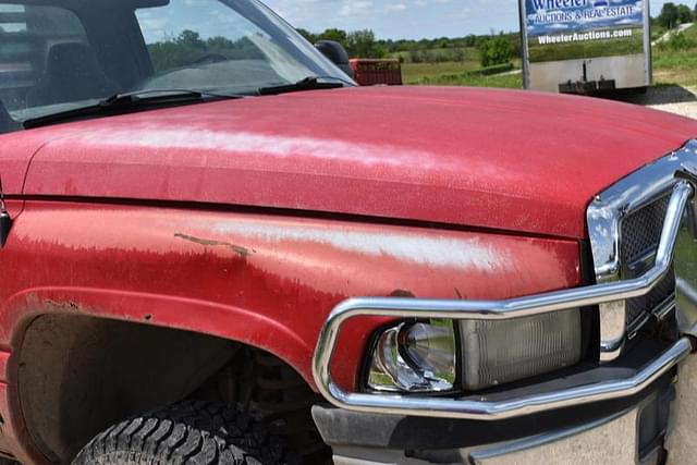 Image of Dodge Ram 3500 equipment image 4