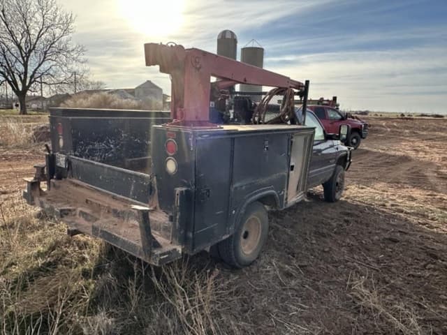 Image of Dodge Ram 3500 equipment image 4