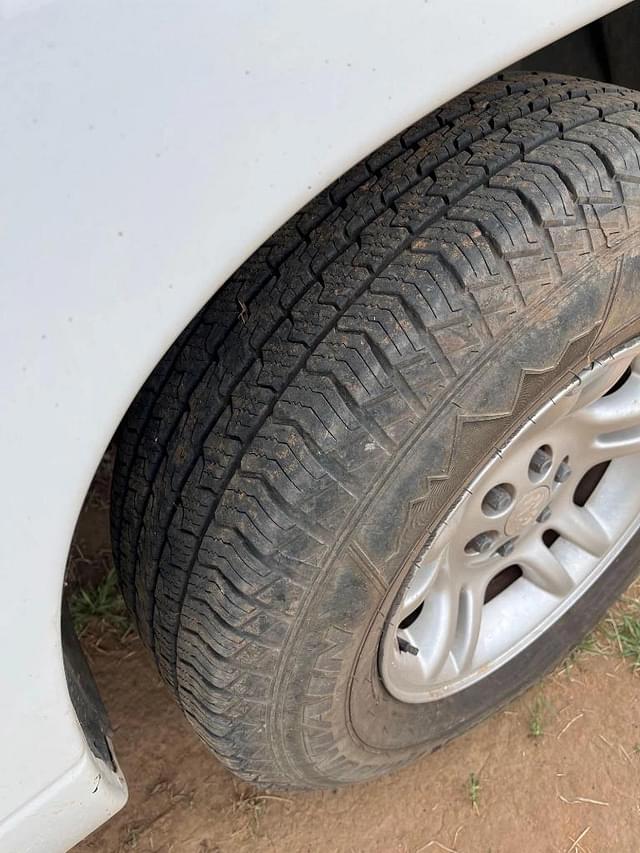 Image of Dodge Dakota equipment image 3