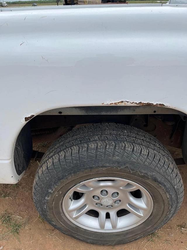 Image of Dodge Dakota equipment image 2