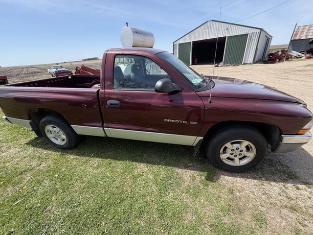 Image of Dodge Dakota equipment image 3
