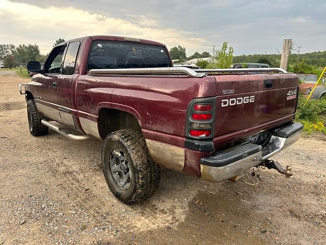 Image of Dodge Ram 1500 equipment image 3