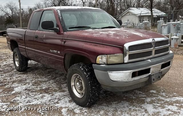 Image of Dodge Ram 1500 equipment image 2