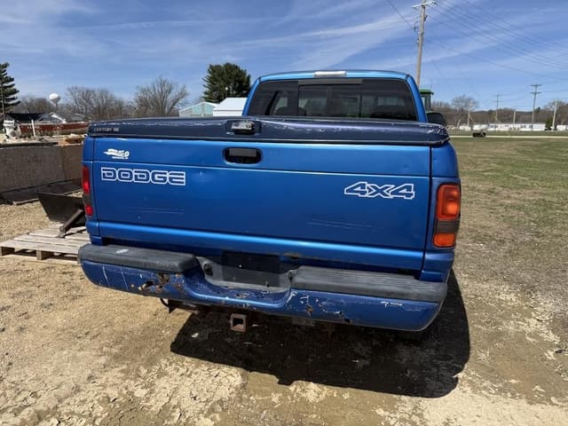 Image of Dodge Ram 1500 equipment image 4