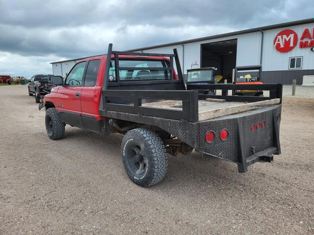 Image of Dodge Ram 1500 equipment image 3