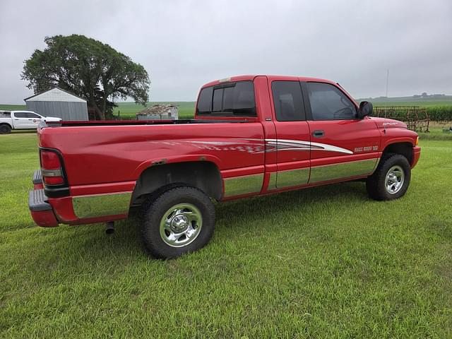 Image of Dodge Ram 1500 equipment image 3