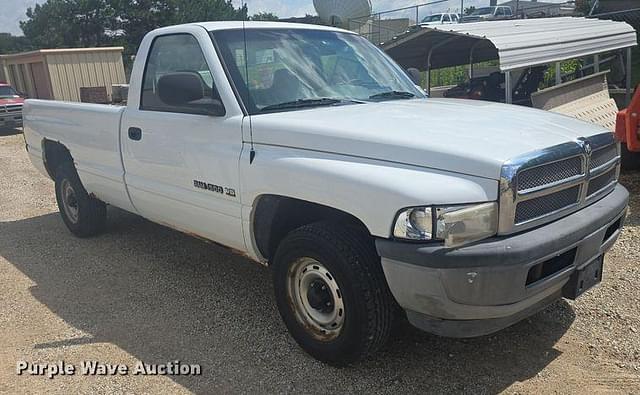 Image of Dodge Ram 1500 equipment image 2