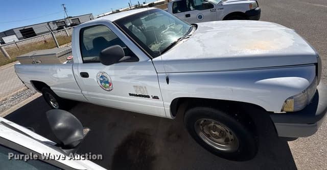 Image of Dodge Ram 1500 equipment image 3