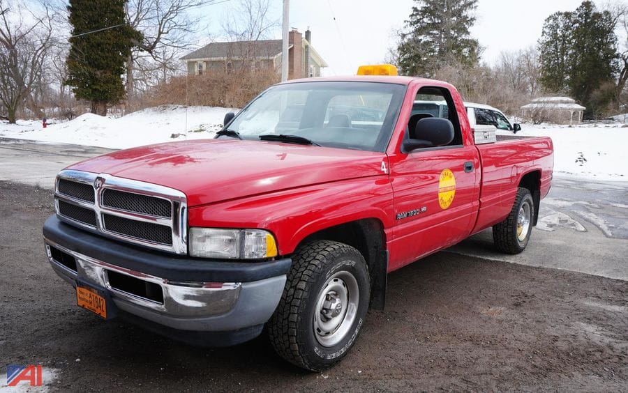 2001 Dodge Ram 1500 Equipment Image0