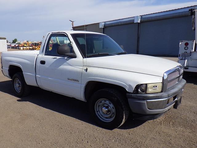 Image of Dodge Ram 1500 equipment image 1