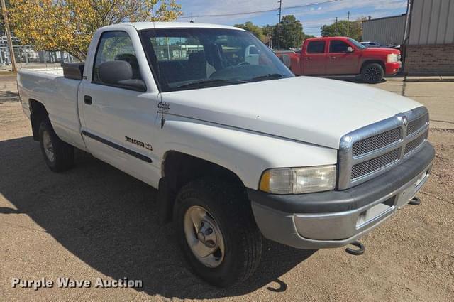 Image of Dodge Ram 1500 equipment image 2