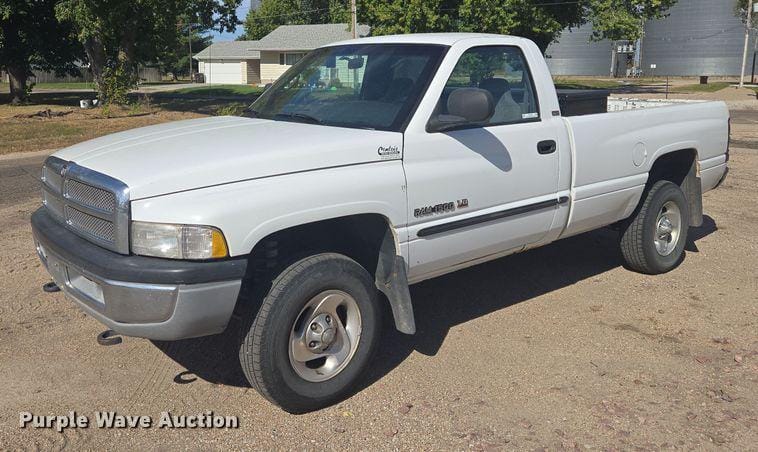 2001 Dodge Ram 1500 Equipment Image0