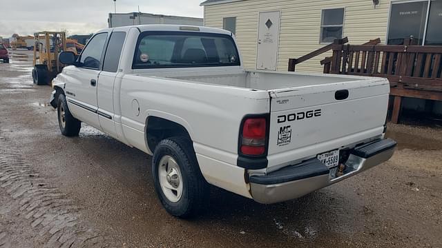 Image of Dodge Ram 1500 equipment image 3