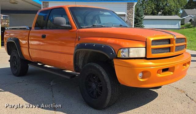 Image of Dodge Ram 1500 equipment image 2