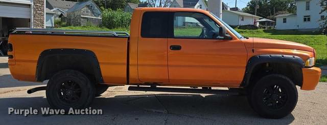 Image of Dodge Ram 1500 equipment image 3