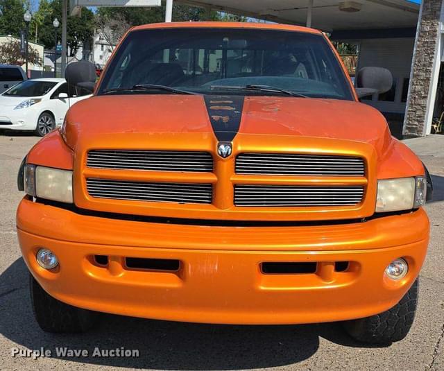 Image of Dodge Ram 1500 equipment image 1