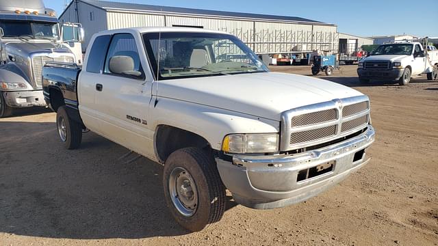 Image of Dodge Ram 1500 equipment image 1