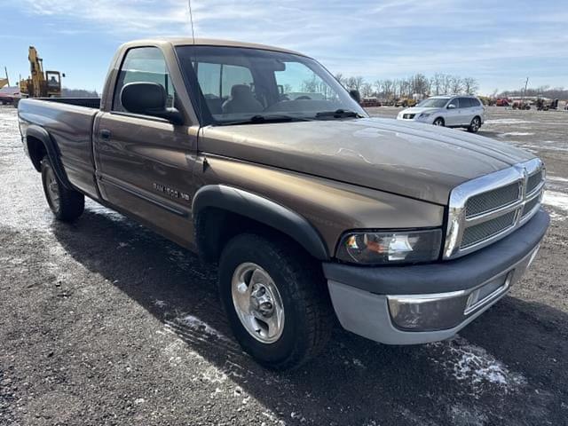 Image of Dodge Ram 1500 equipment image 4