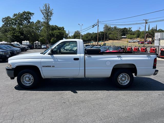 Image of Dodge Ram 1500 equipment image 2