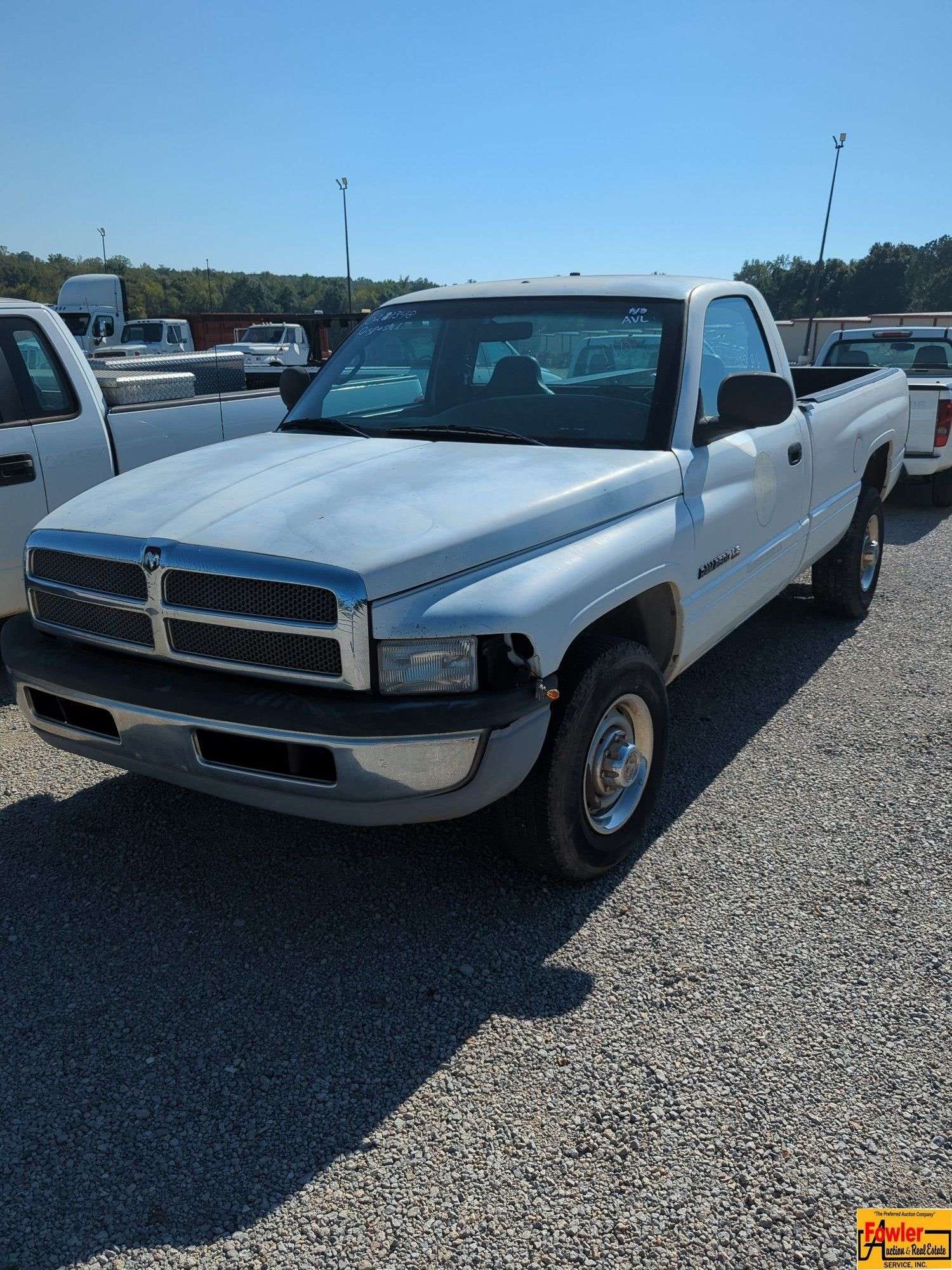 2001 Dodge Ram 2500 Equipment Image0