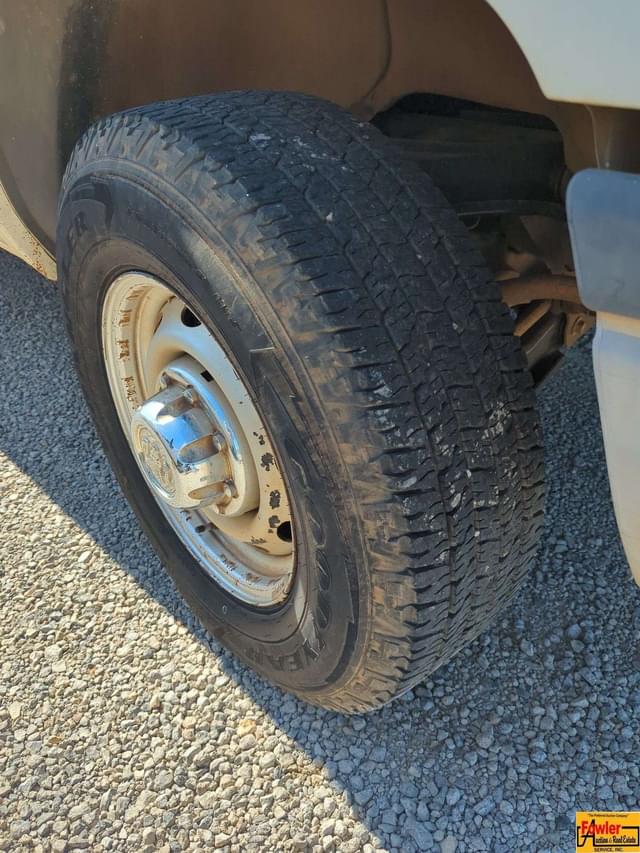 Image of Dodge Ram 2500 equipment image 3