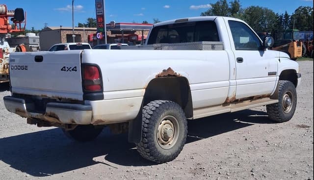 Image of Dodge Ram 2500 equipment image 4
