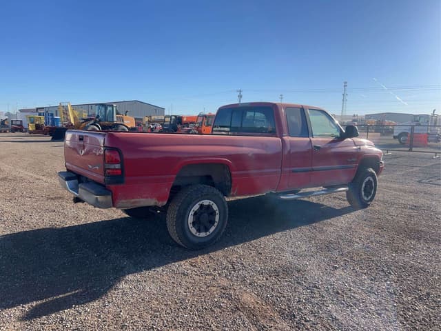 Image of Dodge Ram 2500 equipment image 3