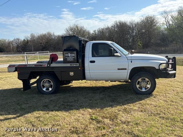 Image of Dodge Ram 2500 equipment image 3
